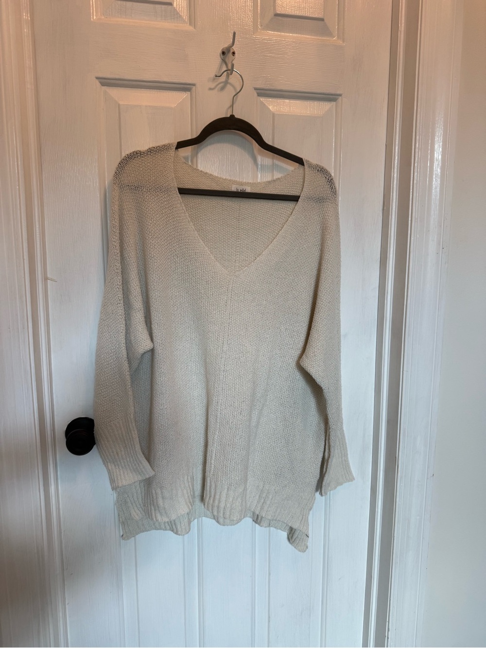 LA MIEL Cream V-Neck Lightweight Knit Sweater